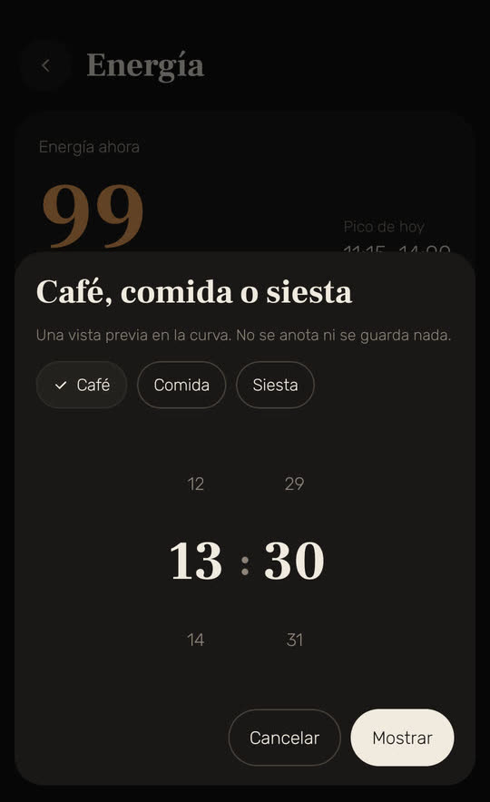 Pantalla de Wakira, con datos de ejemplo: la hoja «Café, comida o siesta», «Una vista previa en la curva. No se anota ni se guarda nada.», con Café elegido a las 13:30 y los botones «Cancelar» y «Mostrar».
