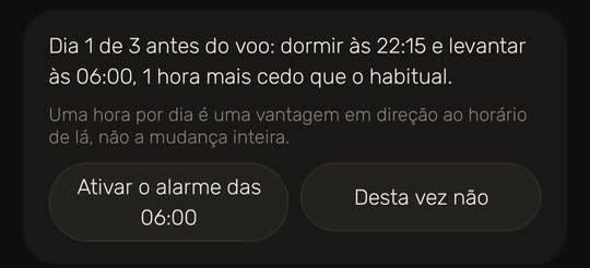 Tela do Wakira com dados de exemplo: “Dia 1 de 3 antes do voo: dormir às 22:15 e levantar às 06:00, 1 hora mais cedo que o habitual.”, com os botões “Ativar o alarme das 06:00” e “Desta vez não”.
