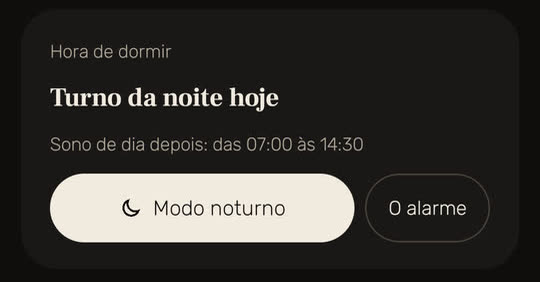 Tela do Wakira com dados de exemplo: o cartão da hora de dormir, “Turno da noite hoje”, com o sono de dia depois, das 07:00 às 14:30, e os botões “Modo noturno” e “O alarme”.